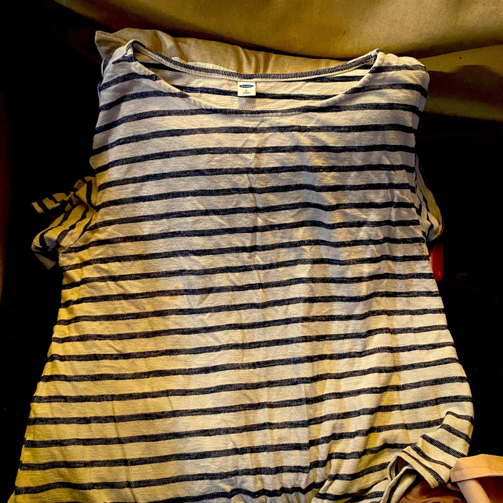 Striped old navy tied tee